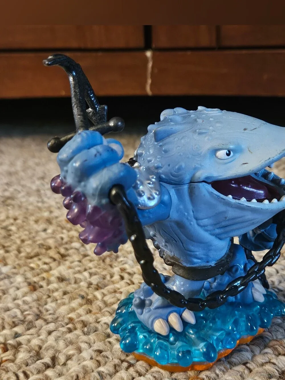 Skylanders Giants Thumpback With The Card